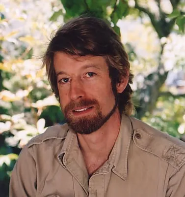 Peter Bowyer DBA - Scenic Garden Creations Logo