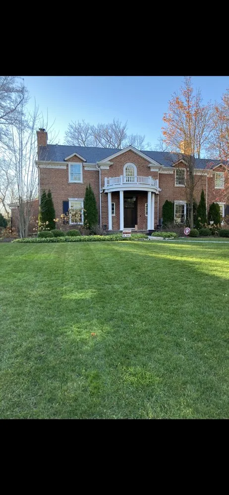 Affordable lawn mowing service in Park City, IL - Peter Guz Landscaping & Maintenance