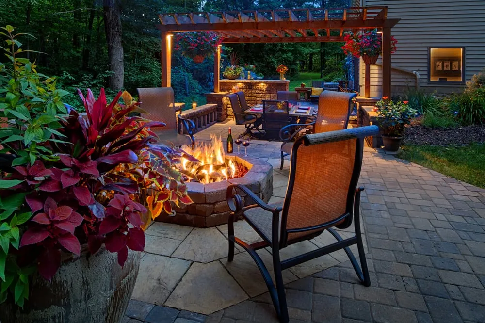 Reliable lawn care service experts serving Chisago City, MN - Peterson Companies