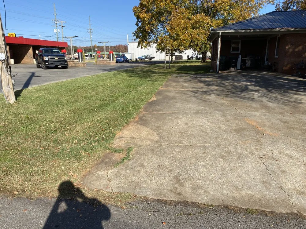 Trusted outdoor landscaping in Lexington, NC - Peterson’s Lawn Care