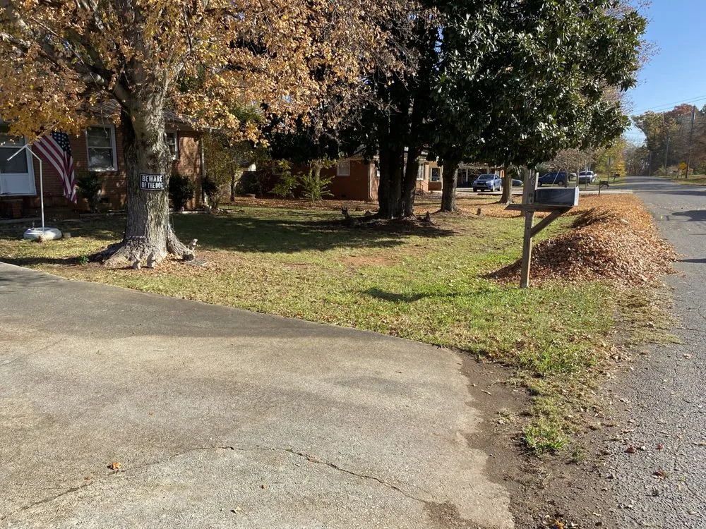 Custom garden landscaping experts serving Lexington, NC - Peterson’s Lawn Care