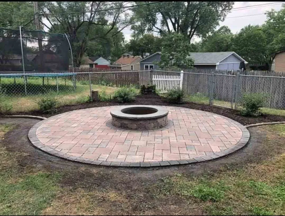 Custom lawn mowing service with custom design across Wyoming, MN - Peterson's Patios