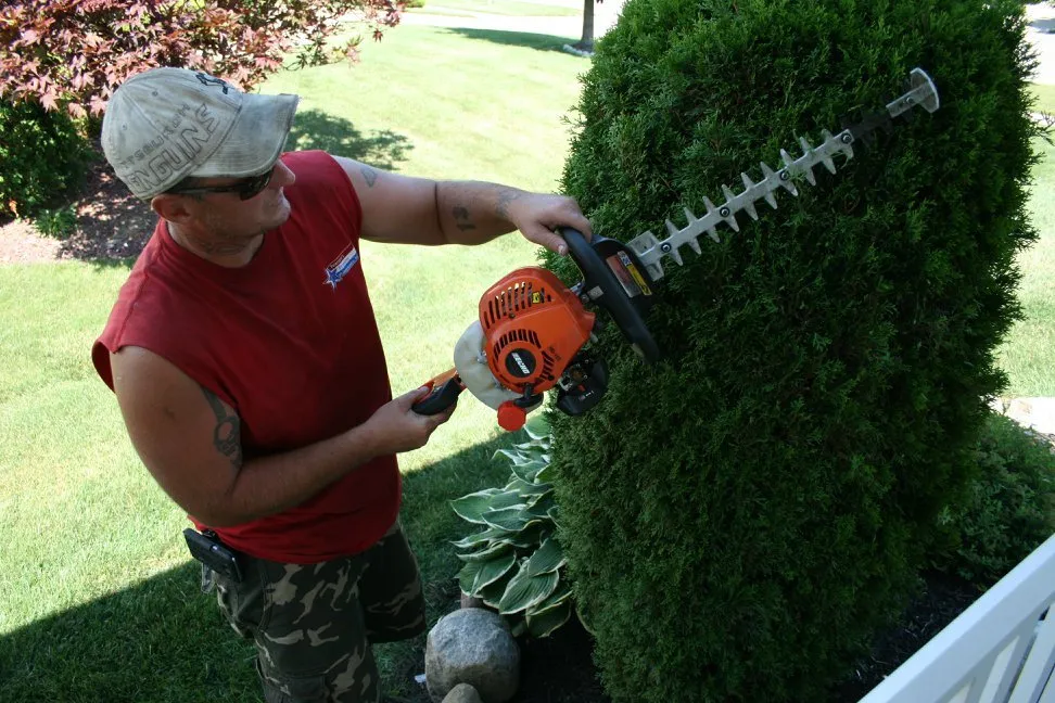 Top-rated garden landscaping in Erie, PA - Petersons Property Maintenance