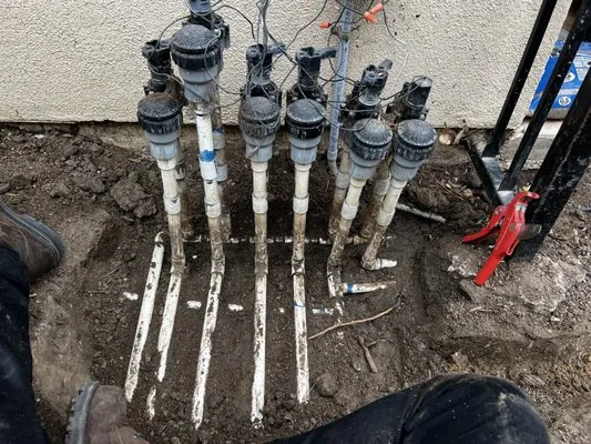 Petes Landscape Construction Logo