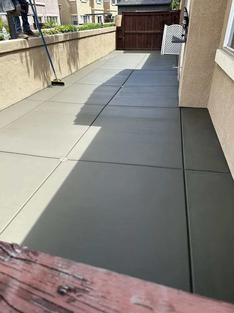 Professional lawn mowing service experts serving Temecula, CA - Petes Landscape Construction