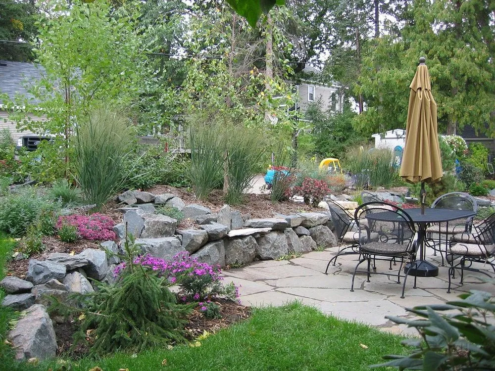 Reliable yard maintenance in Albuquerque, NM by Pete's Landscaping & Materials