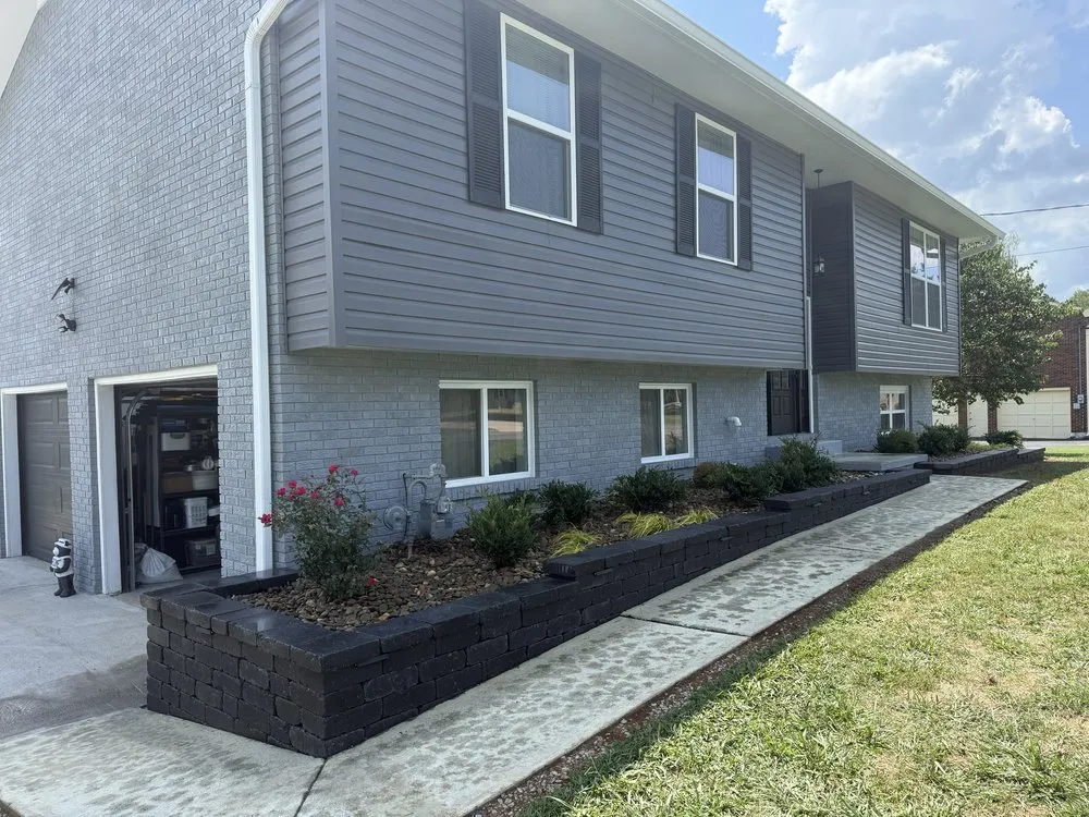 Custom landscape design with custom design in Knoxville, TN by Petey's Landscaping & Lawn