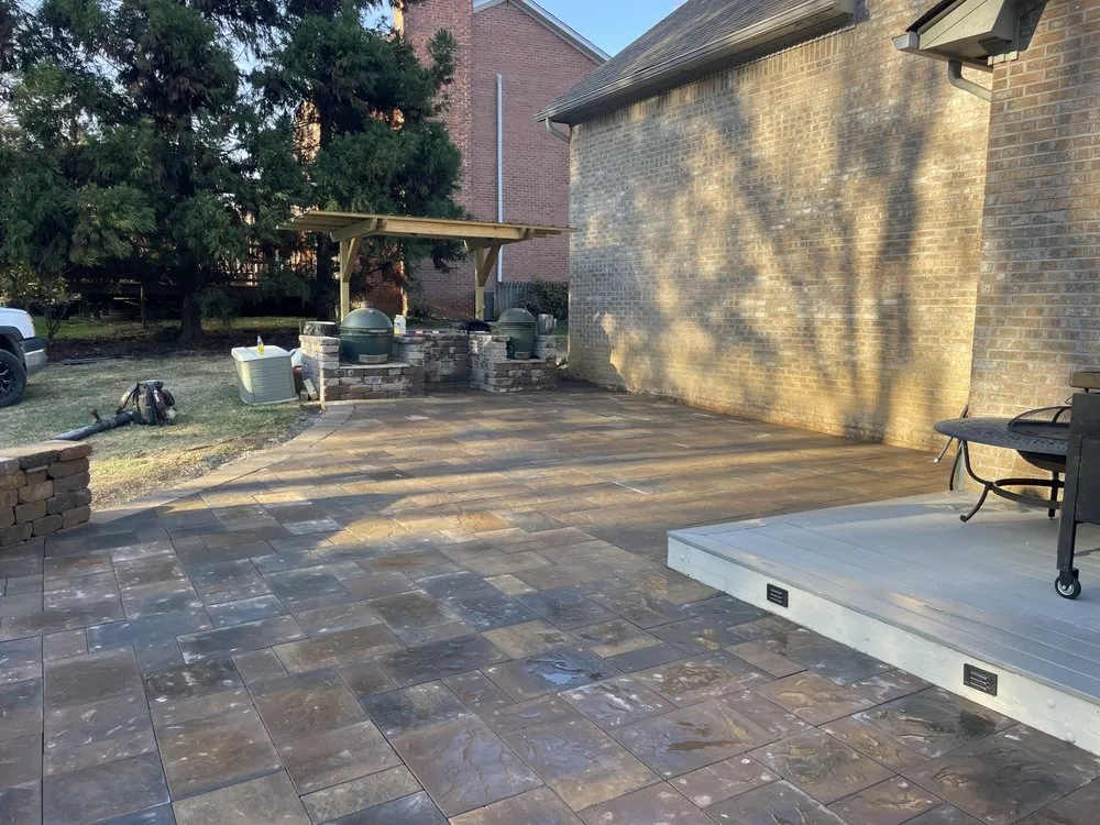 Affordable yard cleanup service in Knoxville, TN - Petey's Landscaping & Lawn