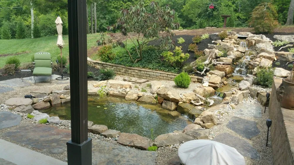 Affordable landscaping services experts serving Knoxville, TN - Petey's Landscaping & Lawn