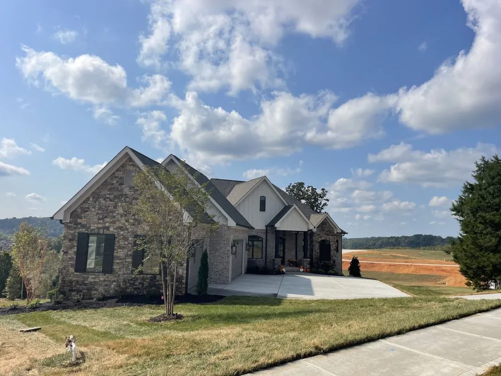 Local residential landscaping for homes in Knoxville, TN by Petey's Landscaping & Lawn