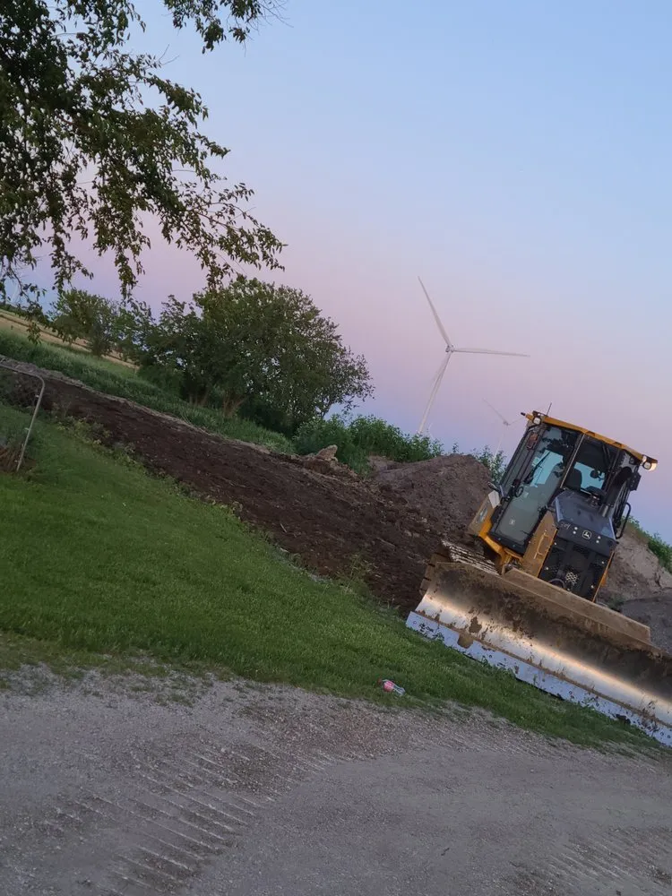 Expert lawn mowing service experts serving Chenoa, IL - Petree Farms Demolition & Excavation