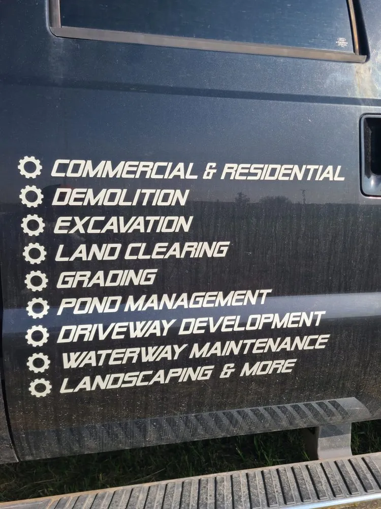 Trusted outdoor landscaping experts serving Chenoa, IL - Petree Farms Demolition & Excavation
