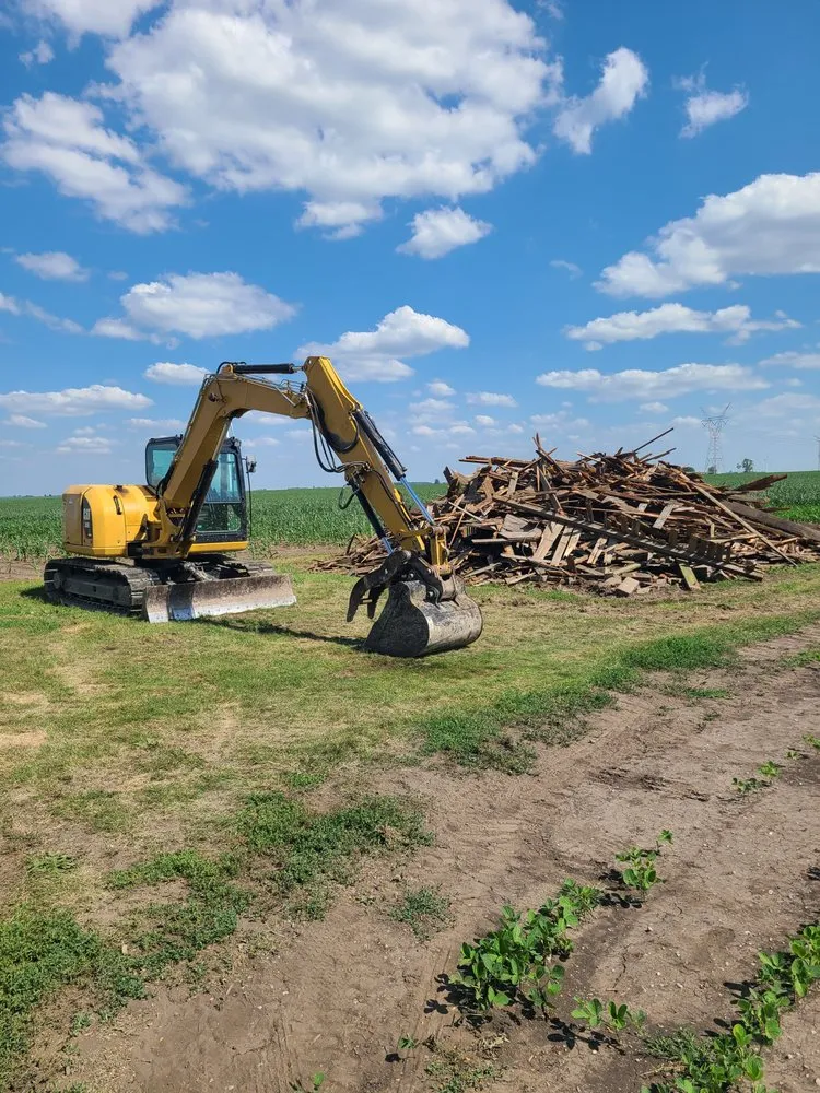 Affordable yard maintenance in Chenoa, IL - Petree Farms Demolition & Excavation