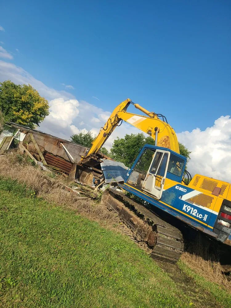Professional yard cleanup service for residential properties across Chenoa, IL - Petree Farms Demolition & Excavation