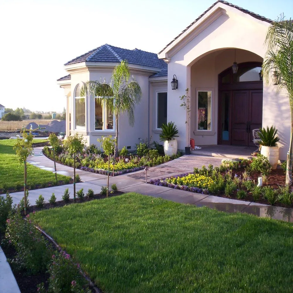 Top-rated garden landscaping in Diamond Springs, CA by Petretti Landscape and Pools