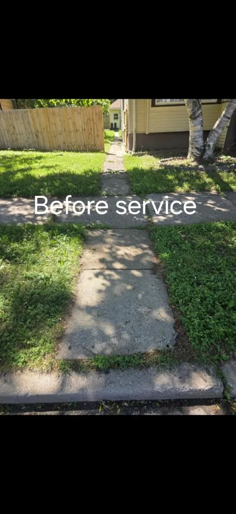 Top-rated lawn care service in Greenfield, WI by Pettibone Services