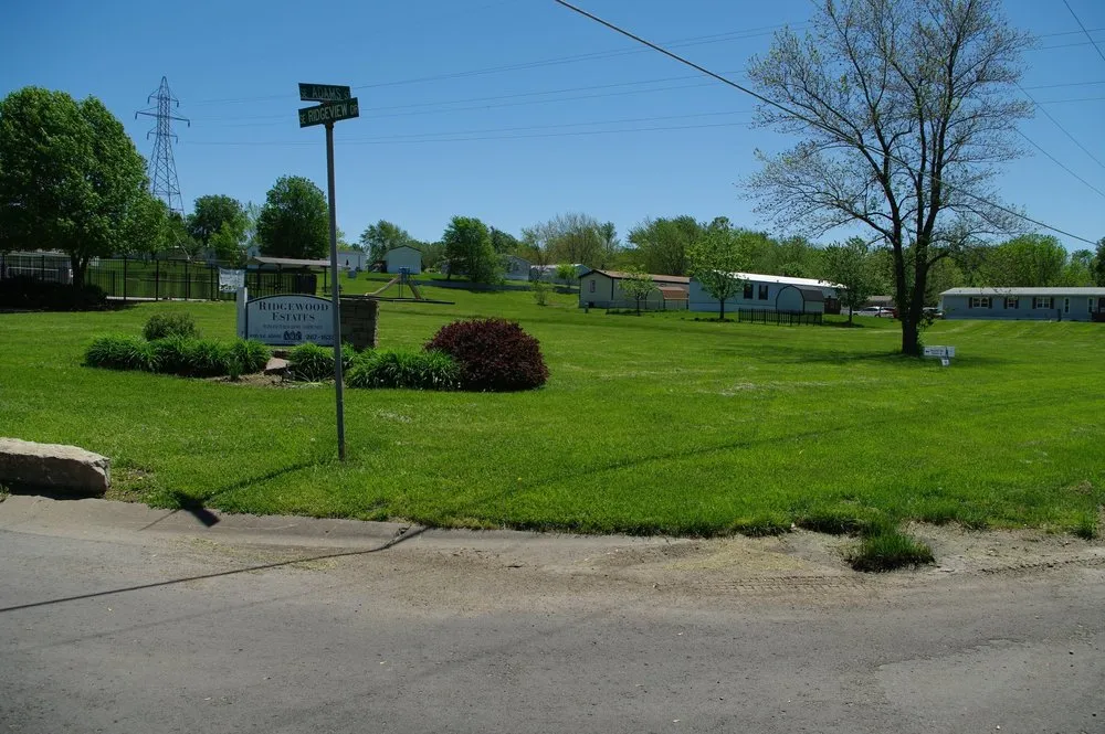 Reliable yard maintenance for residential properties in Topeka, KS by Pettigrew's Lawn Landscaping & Snow Removal