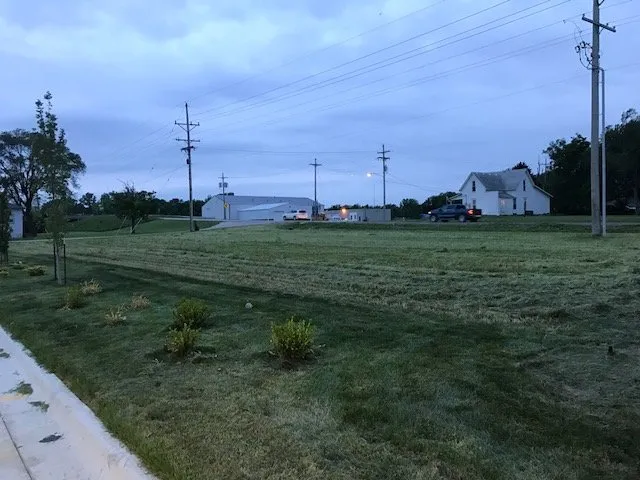 Custom lawn mowing service in Topeka, KS - Pettigrew's Lawn Landscaping & Snow Removal