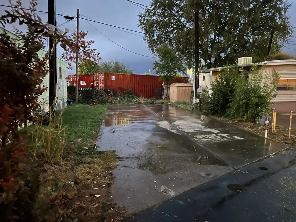 Affordable lawn care service in Elverta, CA - Peyton Land Management