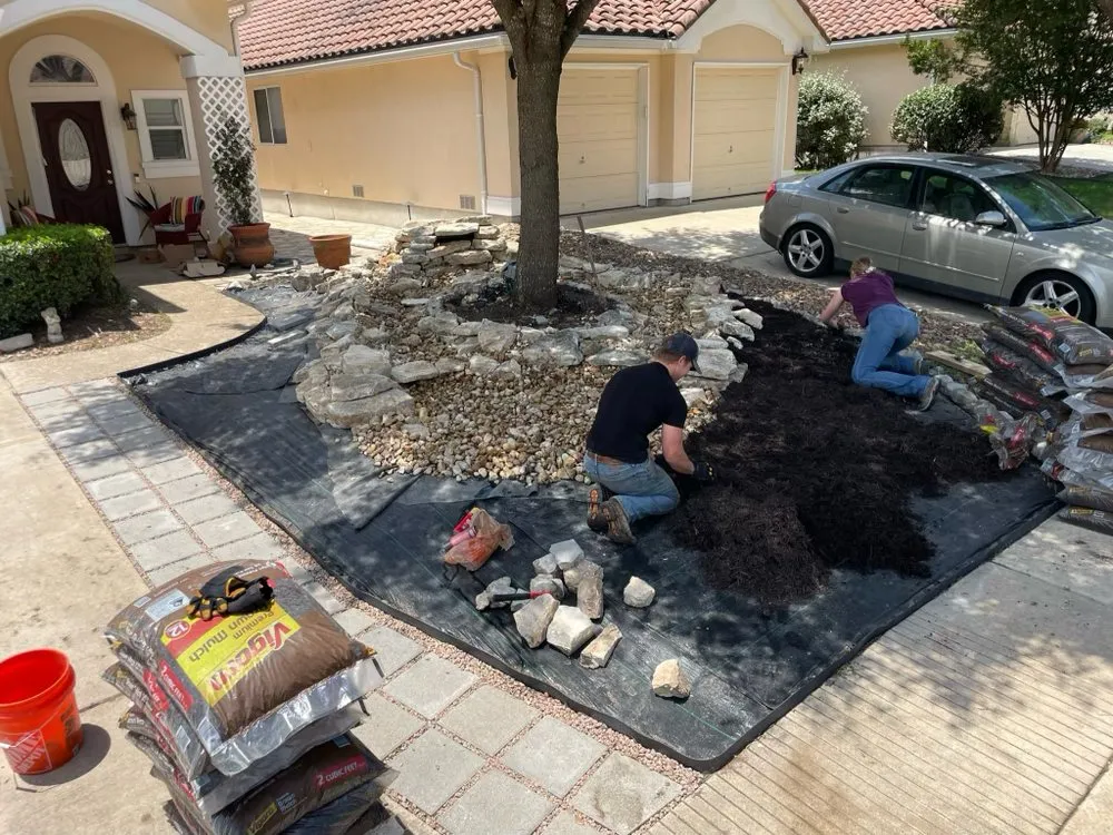 Affordable garden landscaping in Schertz, TX by Peyton's Pond Services