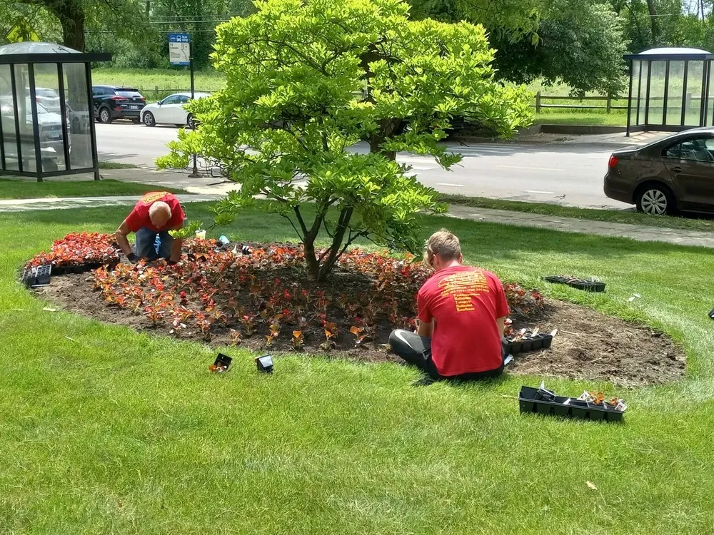Trusted lawn care service in Warrenville, IL - Pezza Landscape