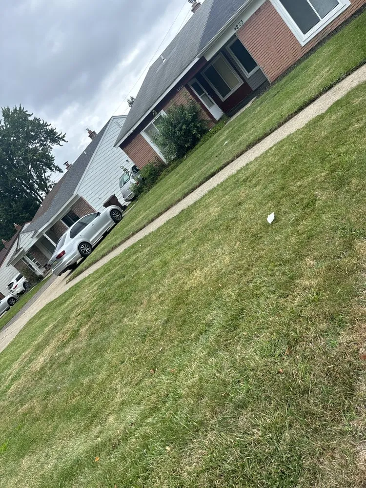 Affordable garden landscaping with custom design across Lincoln Park, MI - P&G Landscape and Snow Removal