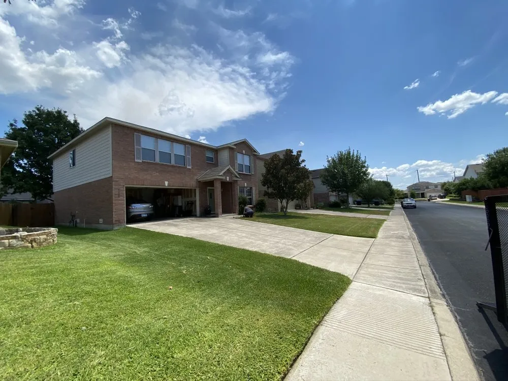 Top-rated lawn mowing service in Converse, TX - PGT&V Lawn Care & Landscapping