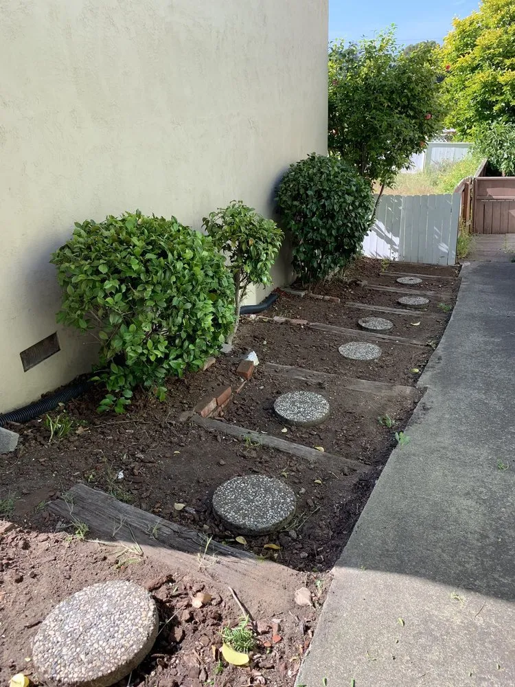 Custom garden landscaping in Hayward, CA - Pham Landscaping Service