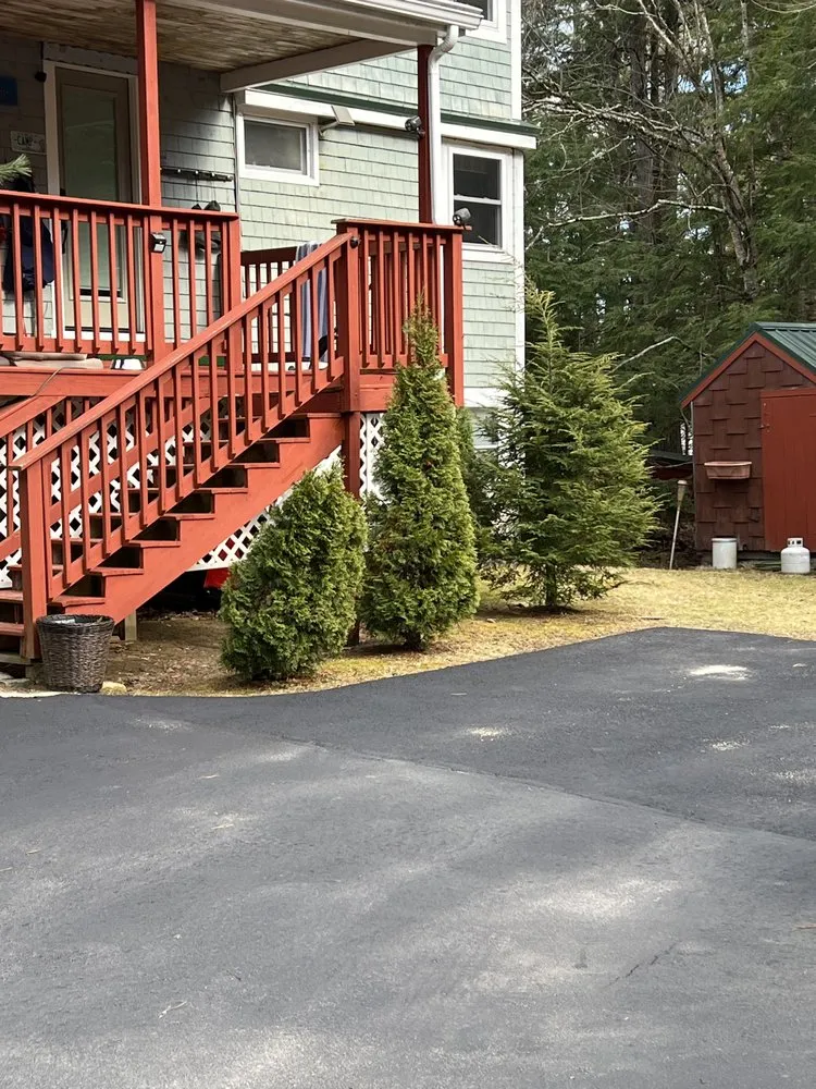 Top-rated yard cleanup service in Barnstead, NH - Phantom Acres