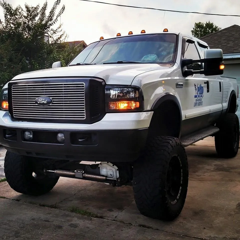 Affordable yard cleanup service in Navarre, FL - PHD Lawn Service