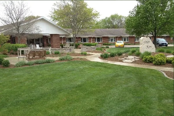 Custom lawn mowing service in Fairbury, IL - Pheasant Ridge Landscaping