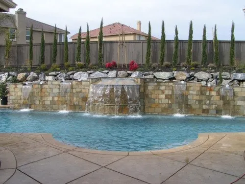 Trusted yard cleanup service in Rocklin, CA - Phenomenal Pool & Landscape