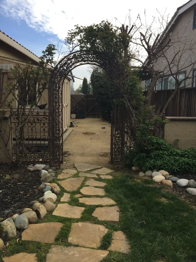 Expert landscape installation near you in Dixon, CA by Phil Gray Landscaping & Construction
