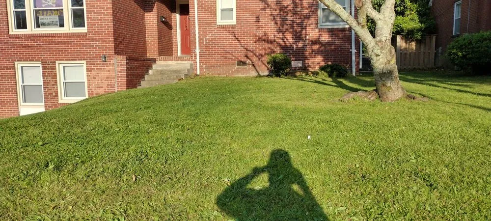 Local garden landscaping experts serving Greenville, NC - Philbilly Lawn Care