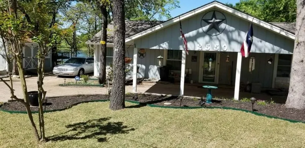 Custom landscape design in Tool, TX - Philip's Handyman and Lawn Service