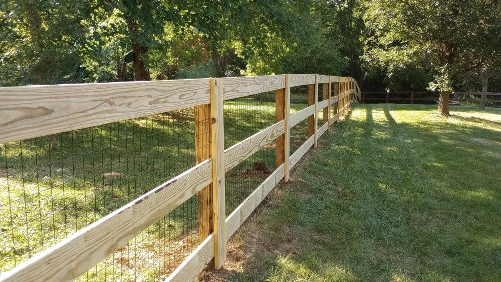 Professional outdoor landscaping in Covington, KY - Phillip's Fencing