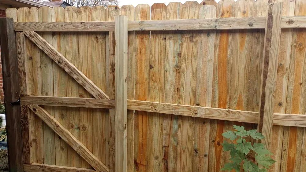 Expert lawn mowing service experts serving Covington, KY - Phillip's Fencing