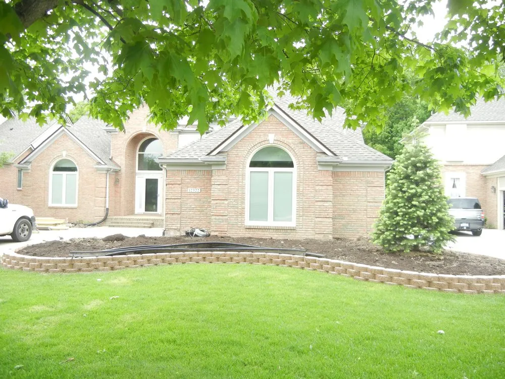 Top-rated yard cleanup service in Westland, MI by Phillips Landscaping