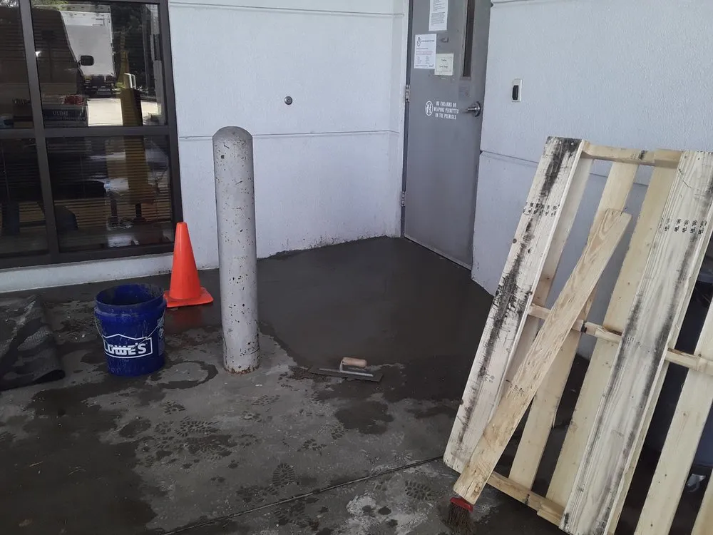 Custom outdoor landscaping near you across Tupelo, MS - Phillys Steak