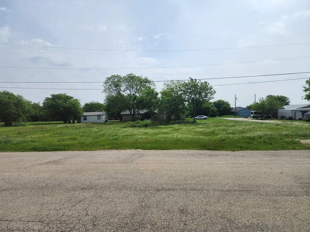 Trusted landscape design in Alvarado, TX by Phil's Mowing