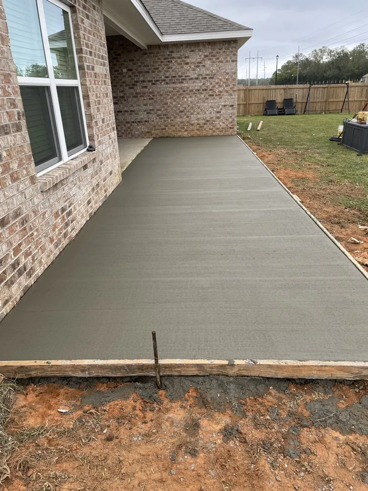 Top-rated yard maintenance experts serving Daphne, AL - Phoenix Hardscapes