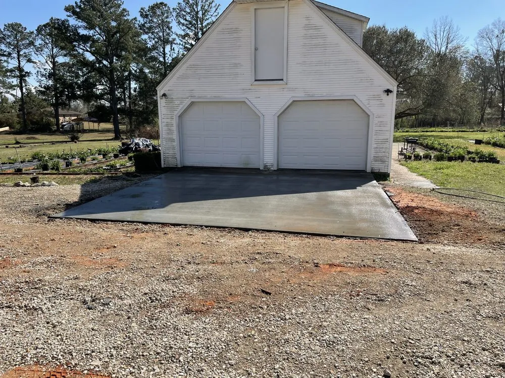 Professional landscaping services for year-round maintenance in Daphne, AL by Phoenix Hardscapes