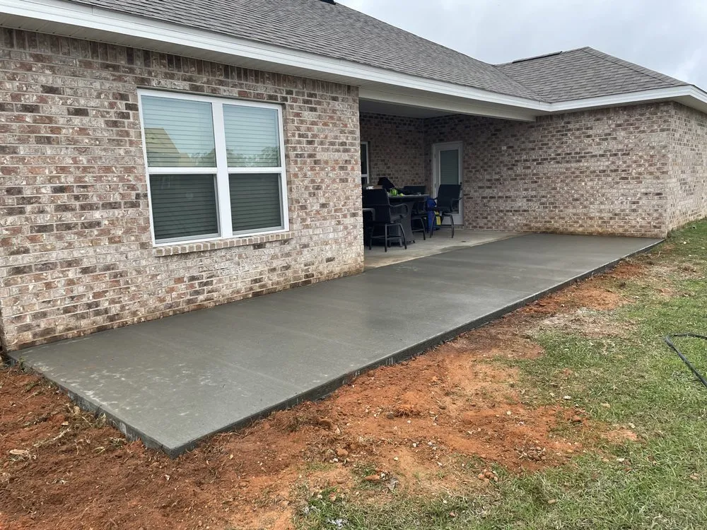 Affordable lawn care service in Daphne, AL - Phoenix Hardscapes