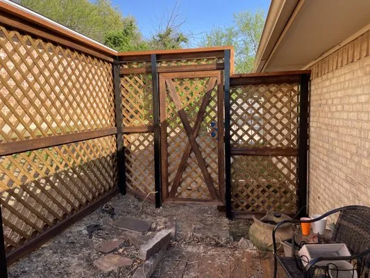 Phoenix Landscaping & Construction Logo