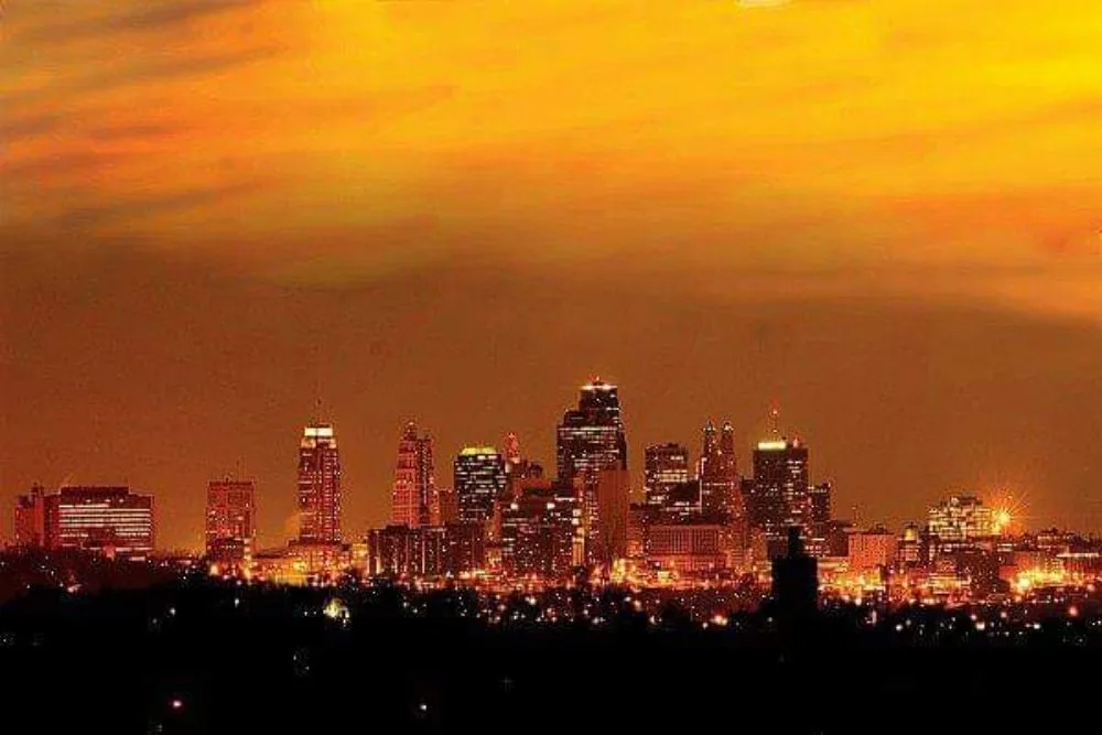 Custom lawn mowing service in Independence, MO by Phoenix landscaping plus