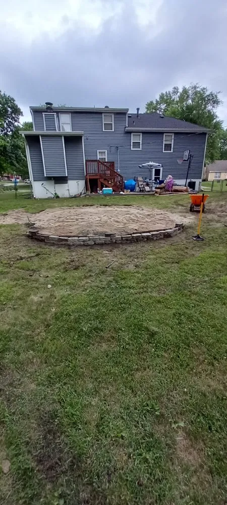 Professional yard maintenance for beautiful yards in Independence, MO by Phoenix landscaping plus