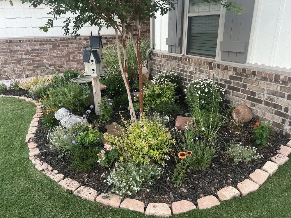 Affordable outdoor landscaping experts serving Oklahoma City, OK - Phoenix Lawn & Pest