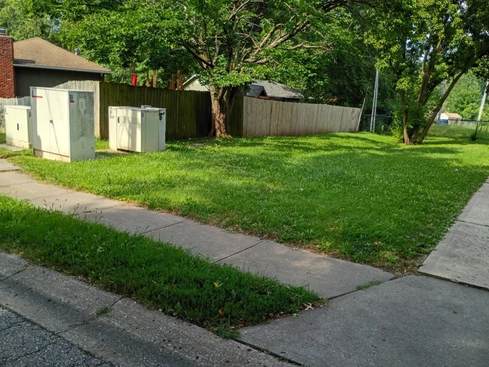 Local garden landscaping for year-round maintenance in Independence, MO by Phoenix Lawn Care