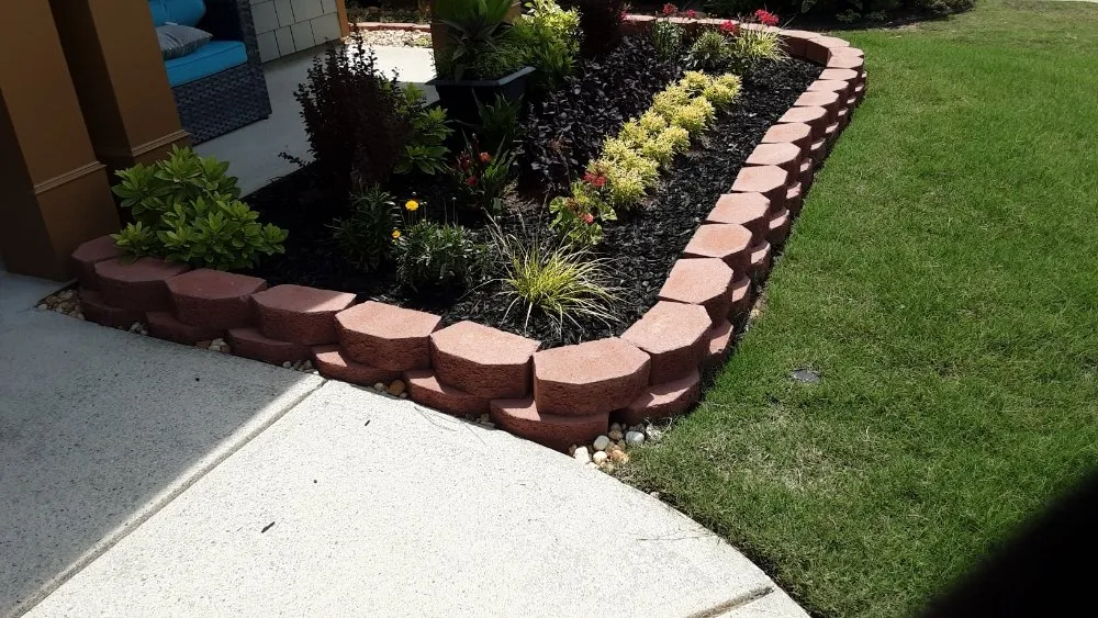 Top-rated yard maintenance in Fairburn, GA - Phoenix Painting and Landscaping