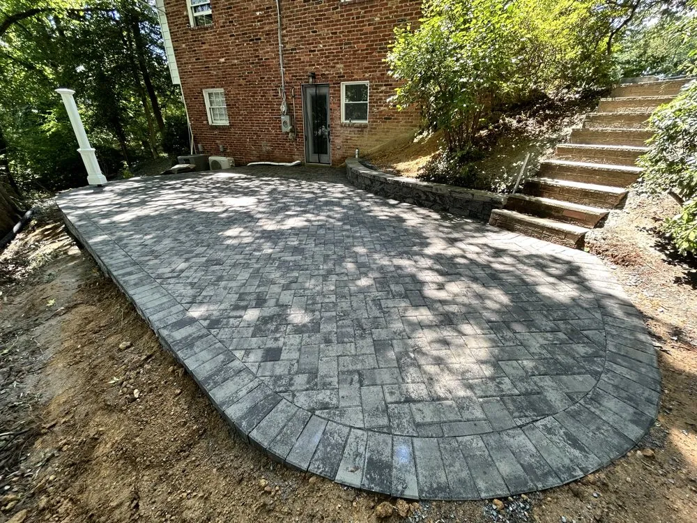 Custom landscape design experts serving Falls church, VA - Phoenix Pavers